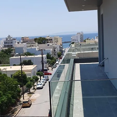 Athinais * Каристос