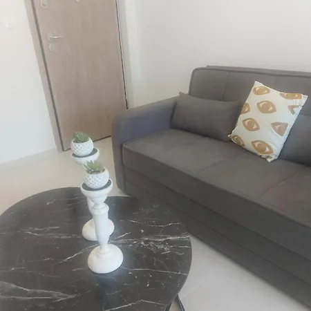 Апартаменты Athinais Каристос