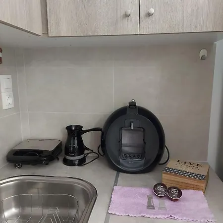 Athinais * Каристос