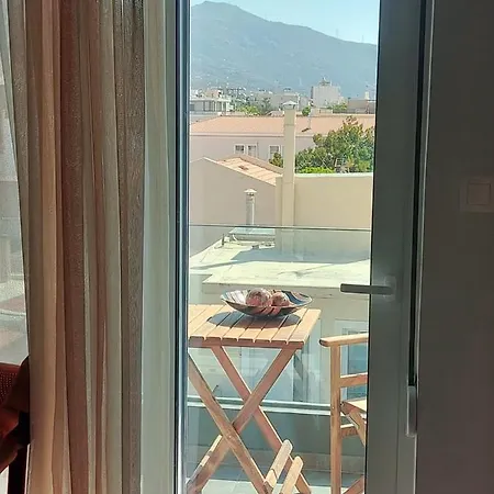 Апартаменты Athinais *