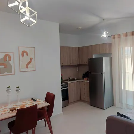 Athinais Апартаменты Каристос